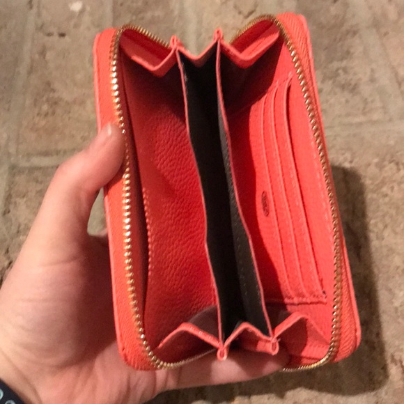 Small Peach Wristlet - Picture 4 of 7